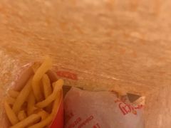 -麦当劳(上海虹桥站30B检票口楼上)