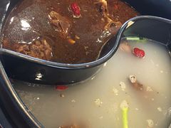 -亿诣蝎府炸酱面羊蝎子火锅(酷车小镇店)