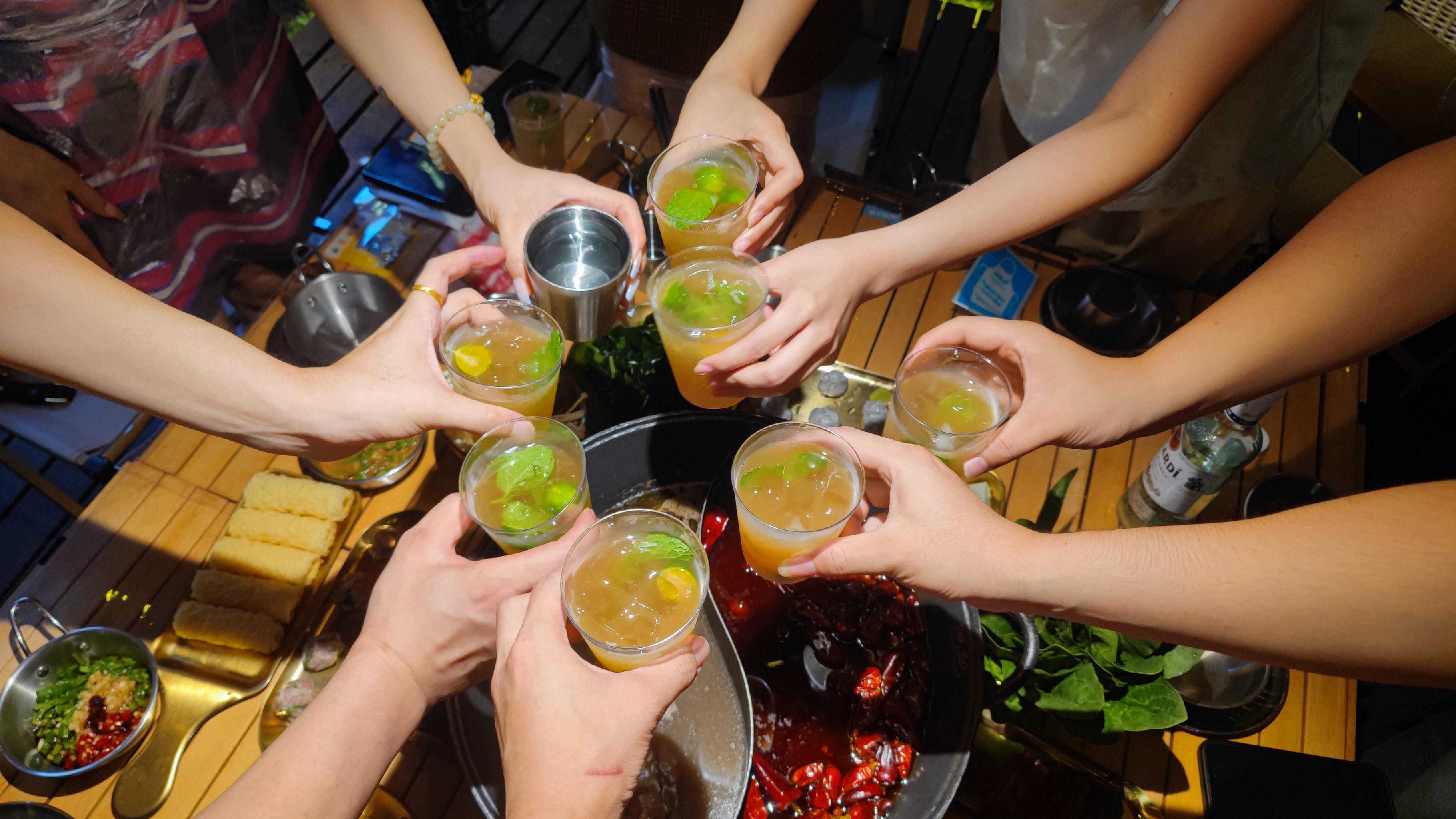 和朋友们的火辣聚会