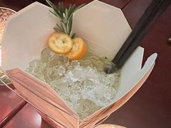 -毛毛虫酒吧