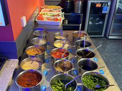 -钢管厂五区小郡肝串串香(滨江店)