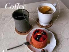 莓果夏洛特-Me Coffee下午茶艺术空间