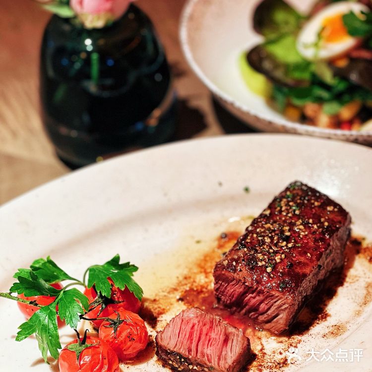 [礼花]北京探店｜京城氛围天花板，藏在西单大悦城的牛排家❗ 