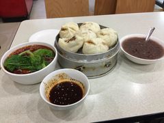 -胡成记口蘑龙眼包子(盐道街店)