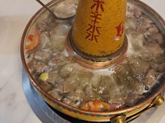 -毛辣果·贵州红酸汤牛肉火锅(西单店)