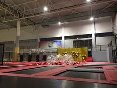 -莱茵体育生活馆