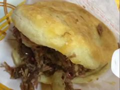 -闫家驴肉老店(华电一校店)