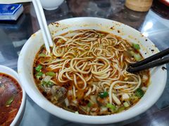 -牛一嘴·兰州牛肉面·大盘鸡(财富中心店)