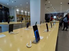 -华为授权体验店(中山公园来福士)