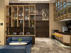 -深圳龙华大浪商业中心亚朵X酒店