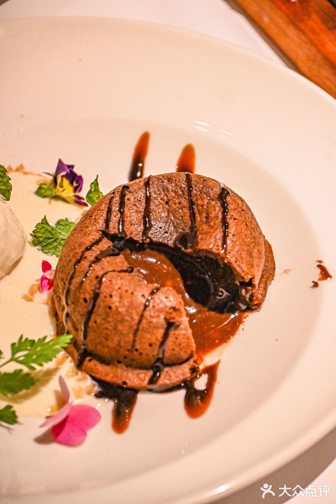 对这家的披萨🍕和牛排入了迷