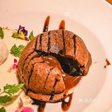 对这家的披萨🍕和牛排入了迷