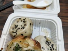 -小杨生煎(金山百联购物中心3楼店)