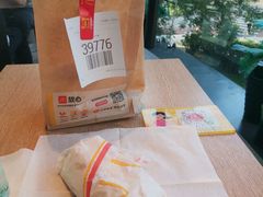 -麦当劳(展览路店)