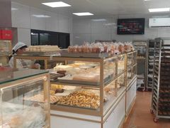 面包甜点陈列柜-爱德顺糕点食屋(利民道店)