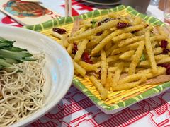 -肥肥虾庄·金牌油焖大虾(汉口城市广场店)