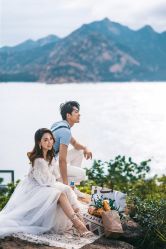 -现代经典婚纱摄影