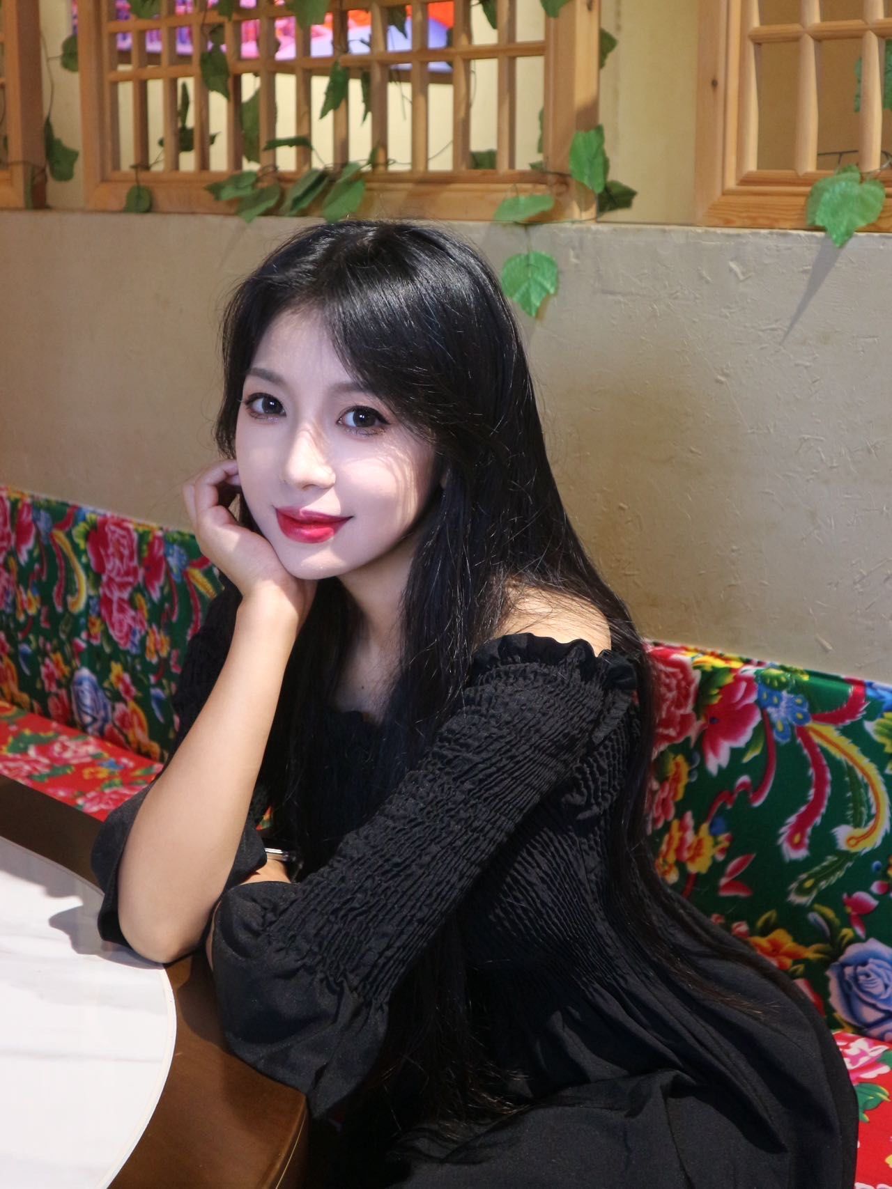 东北菜要坐炕上吃才正宗￼烀饼好吃的要死!