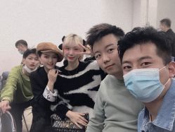 -BULB STUDIO 巴柏明星发型工作室