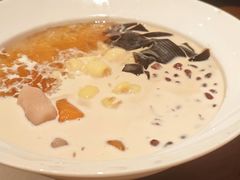 娟珊大满贯-RUXU入续糖水铺与包(卓悦中心店)