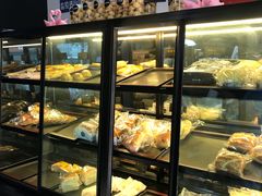 面包甜点陈列柜-美事客·面包·蛋糕·甜品(CBD店)