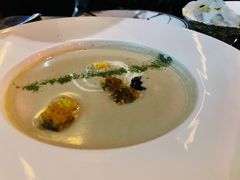 黑松露蘑菇汤-YUE·6·西式融合餐厅(外滩六号店)