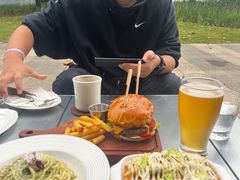 -三勾JJJ Burger&Coffee(梅溪湖店)