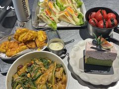 -W COLLECTIVE  DESSERT SHOP