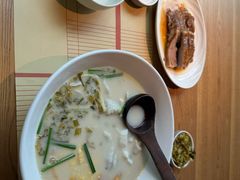 -荣家黄鱼面(南京西路店)
