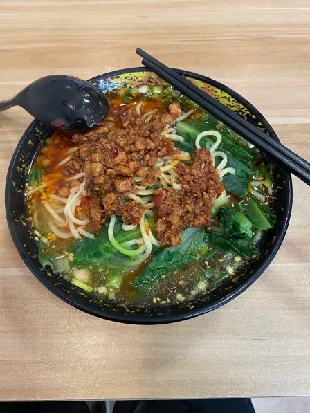 0 杂酱面真的地道好吃,我要的汤杂,还可以要干拌杂酱面老板娘很热情