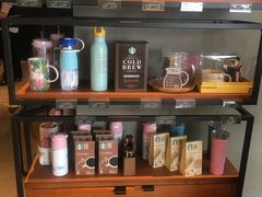 零售区-星巴克臻选(苏州汇豪店)