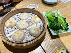 蟹黄鲜肉小笼包-苏堂阳春面•九年庆(北京路天河城店)
