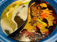 重庆原始红油现炒锅底-王歘歘·chuǎ火锅(五道营店)