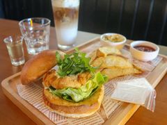 辣味炸鸡汉堡-COMMUNE幻师(上邦百汇城店)