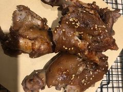 烤猪手-金太阳海鲜烧烤·本地人餐厅(星海公园店)