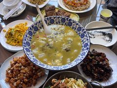 -东口码头·烧鸽子·鱼头泡饼·地方菜(金鹰悦城店)