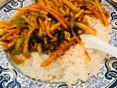 鱼香肉丝盖饭-左陕右甘(亚运村店)