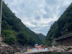 -安吉龙王山峡谷漂流