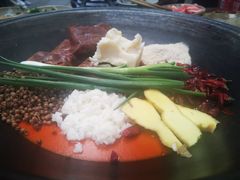 -四小区火锅·巷子里的重庆火锅(花照壁店)