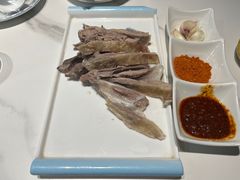 -三江源美食城