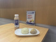 -李与白包子铺(桐梓林店)