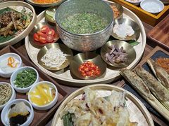 -良米山·云南野生菌过桥米线(上海首店)