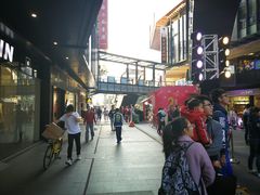 -江燕路万科里