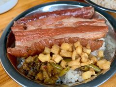 -梁阿婆廿年老牌扣肉糯米饭