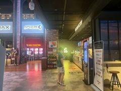 -CGV影城(滨江天街IMAX店)