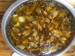 酸菜鱼-黑皮酸菜鱼(三山街店)