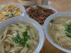 -正宗胖子抻面馆(岭东路店)