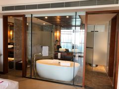 -三亚湾海居铂尔曼度假酒店