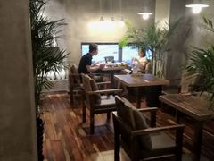 -HIGH FIVE哈福手工汉堡(桂林路店)