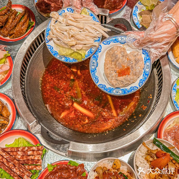 终于吃到现炒的地摊火锅‼️菜品低至1.9r